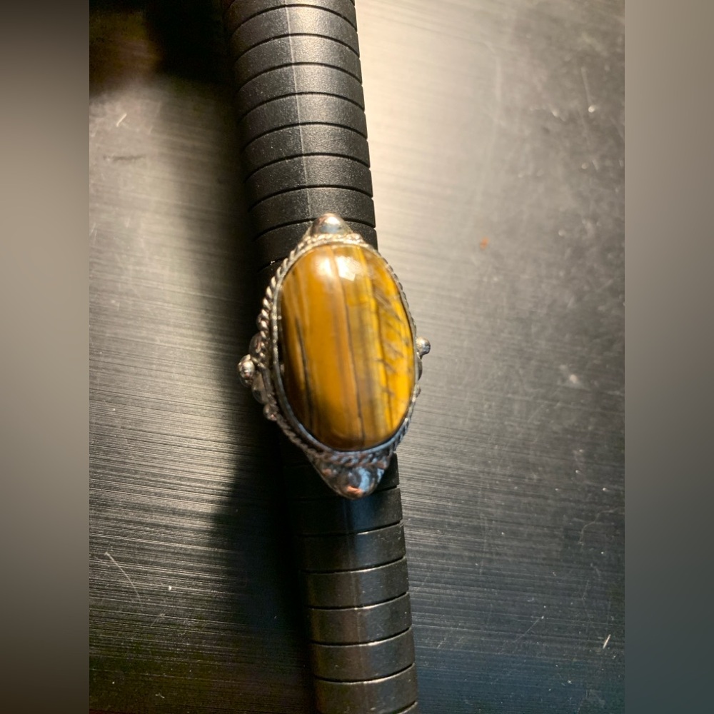 Tigers Eye Ring. Size 9.5
New.